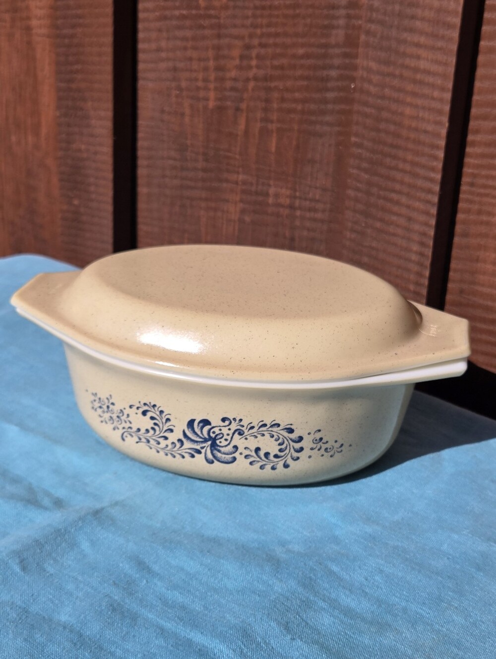 Pyrex Homestead 043 Oval Casserole With Lid